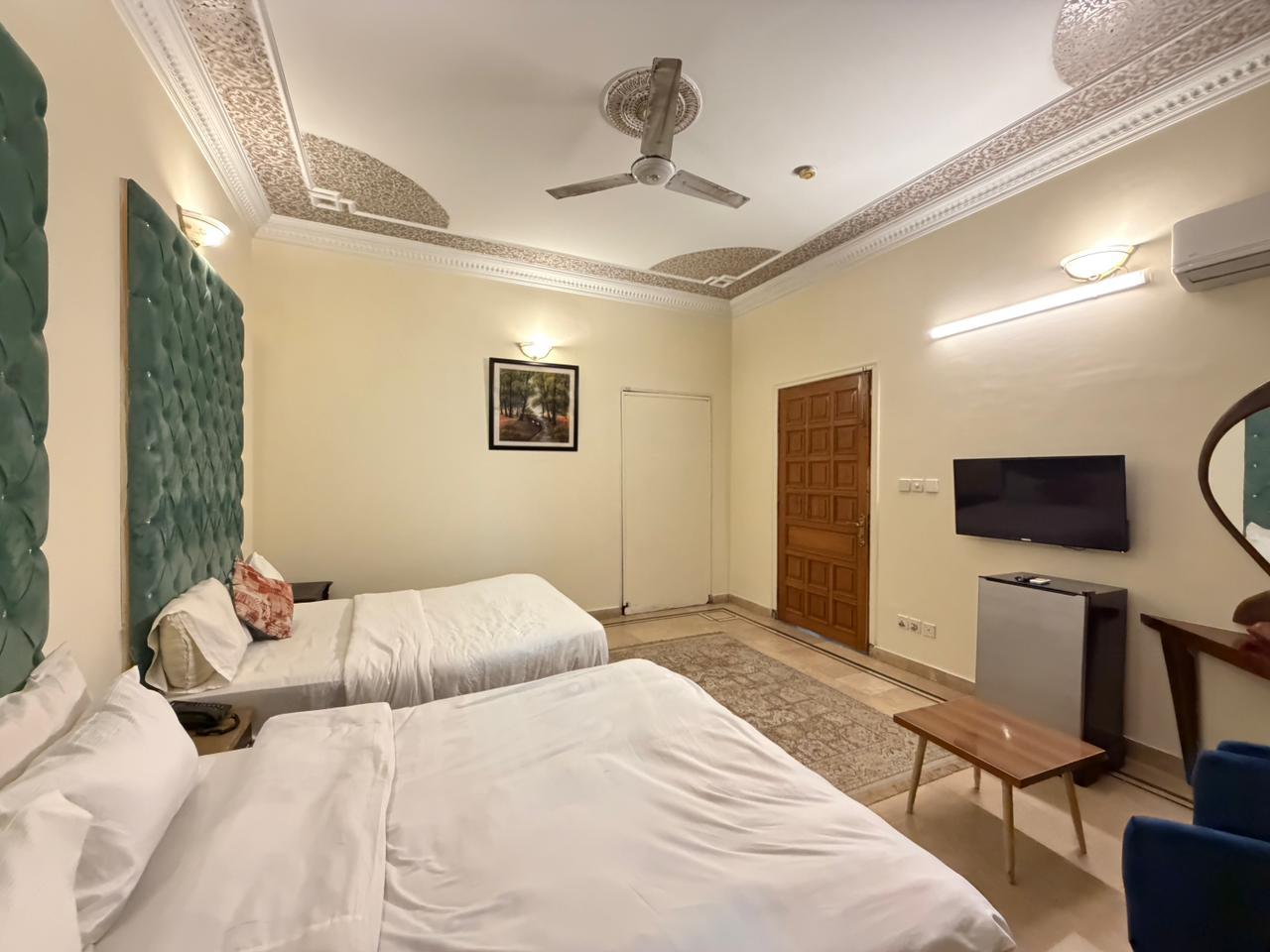 Comfort Family Room - Guest House in Islamabad